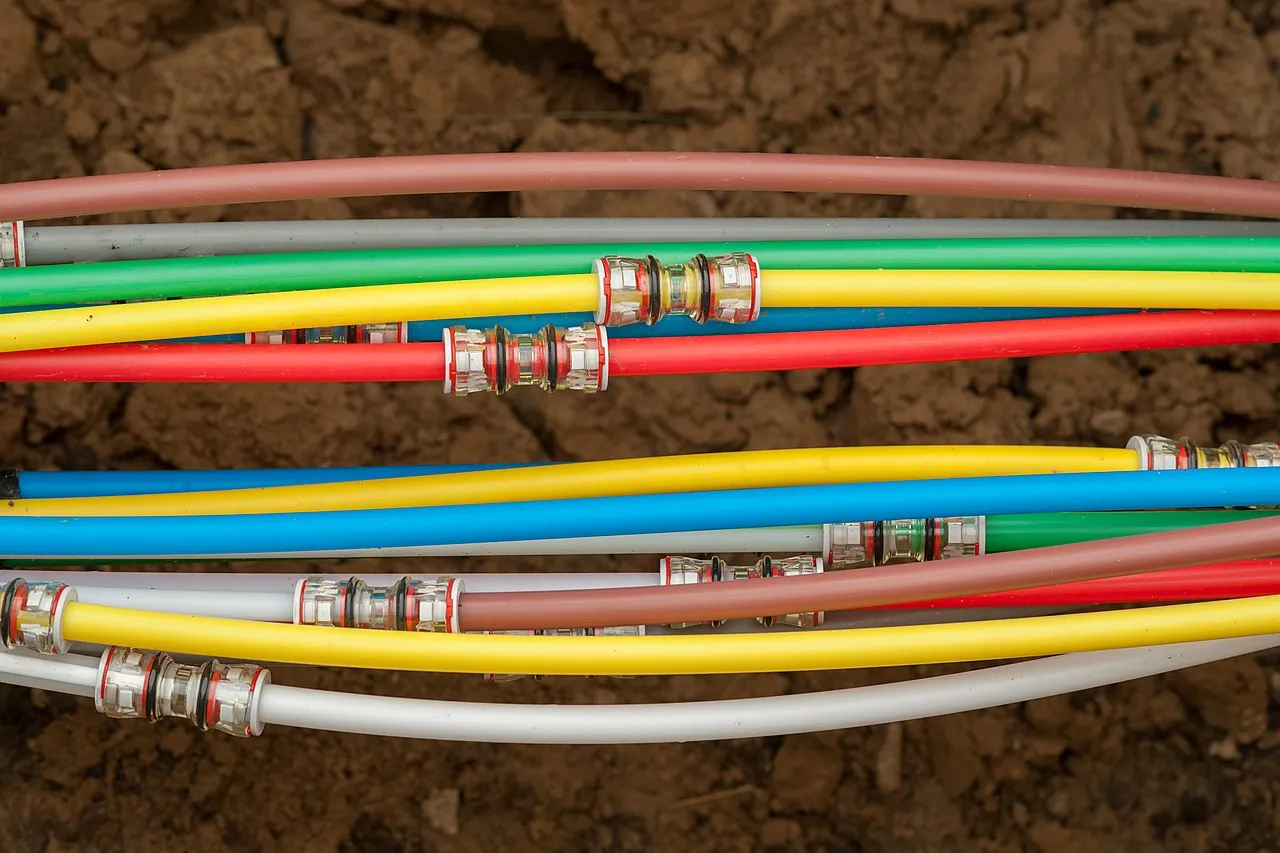 Speed Pipes Connectors on Wiki Commons